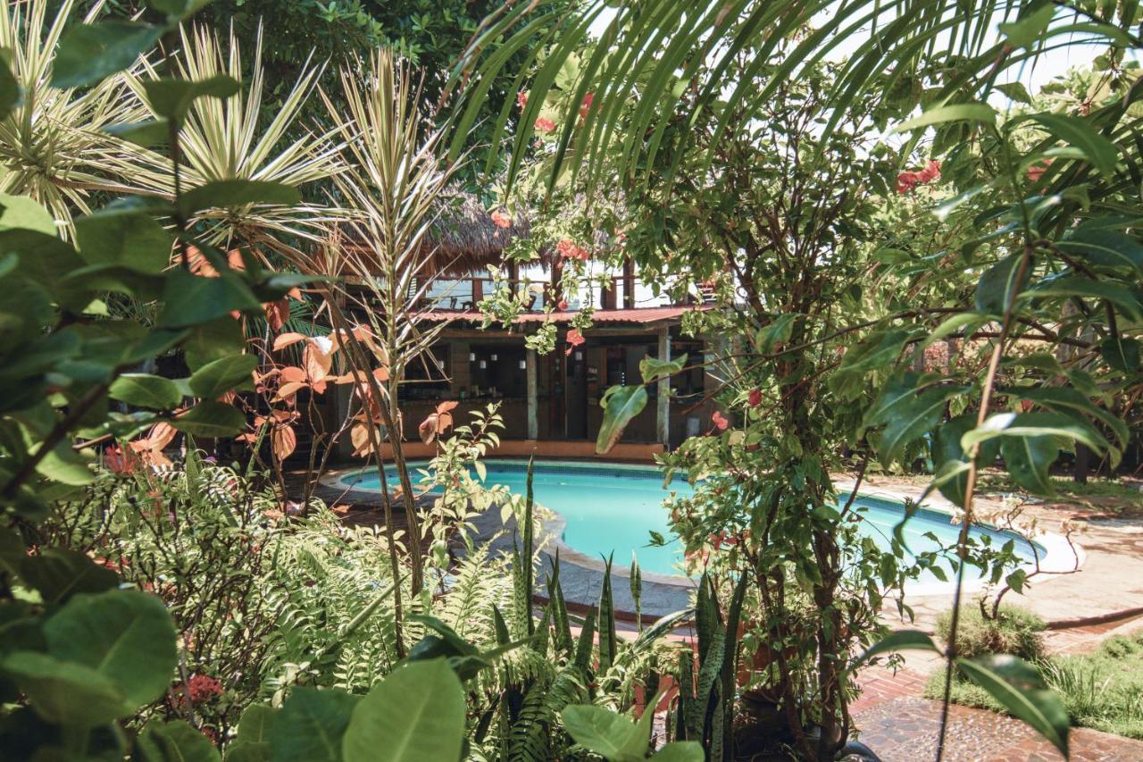 Esencia Nativa Hotel El Zonte Exterior photo