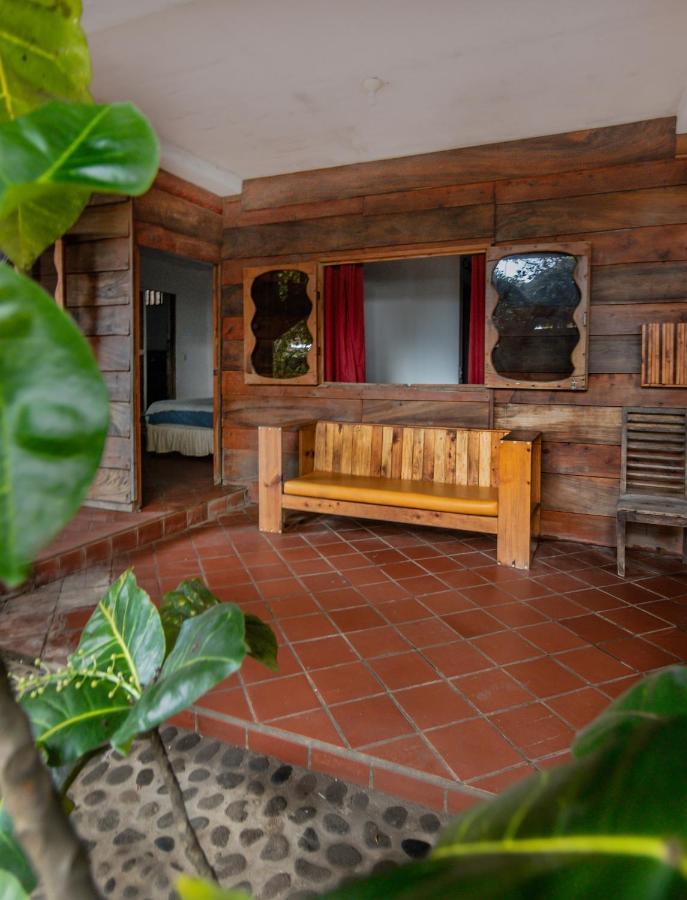 Esencia Nativa Hotel El Zonte Exterior photo